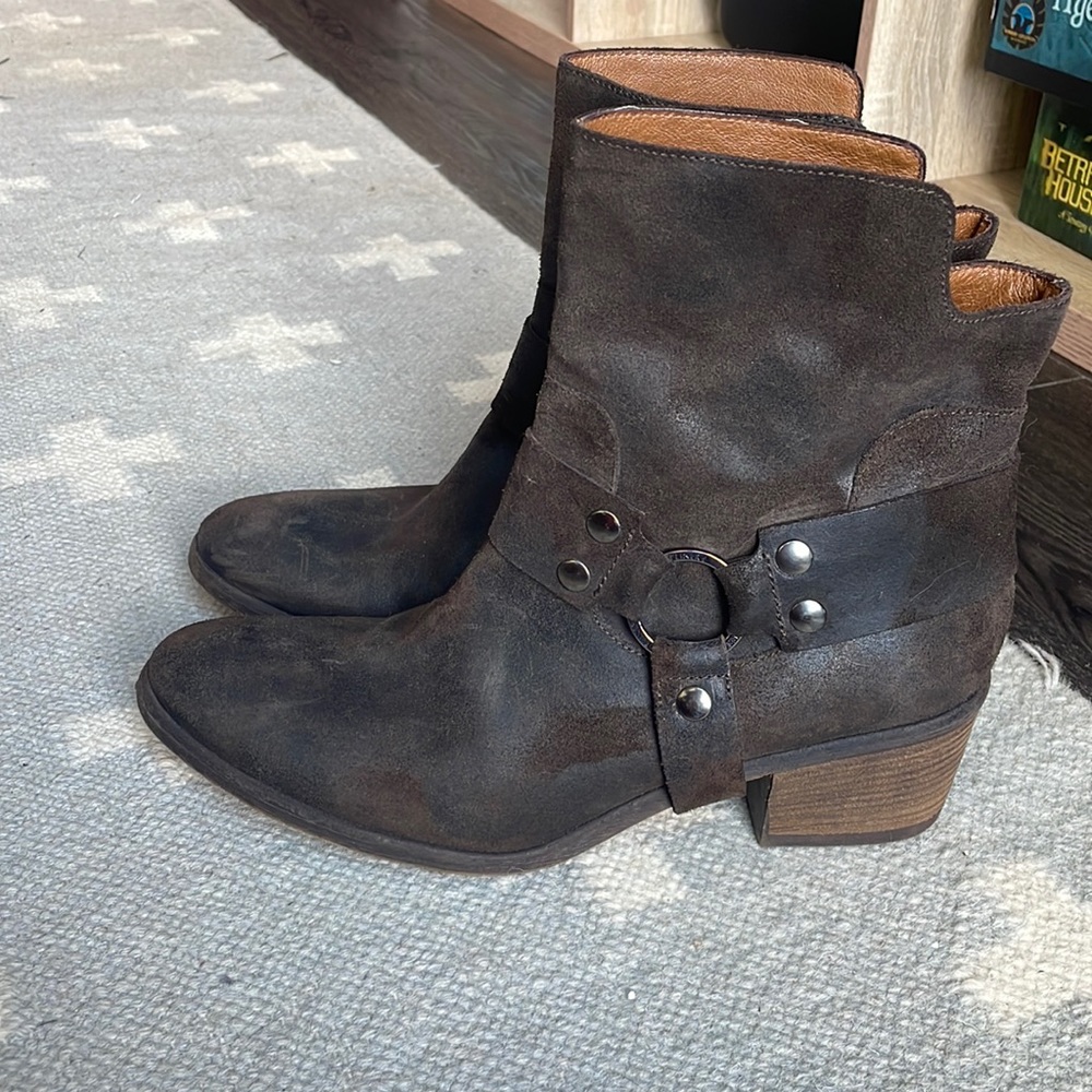 Donald J Pliner Sasha boots. Size 10. Perfect condition